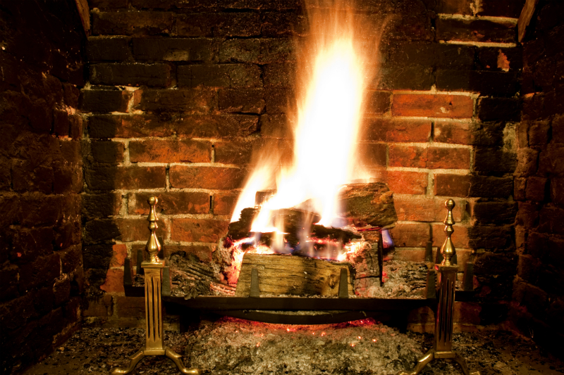 Gas Logs Vented Vs Ventless Royal, Vented Or Vent Free Gas Fireplace